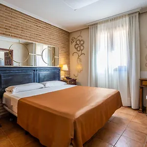 2* Gasthof Yit Puerta Bisagra
